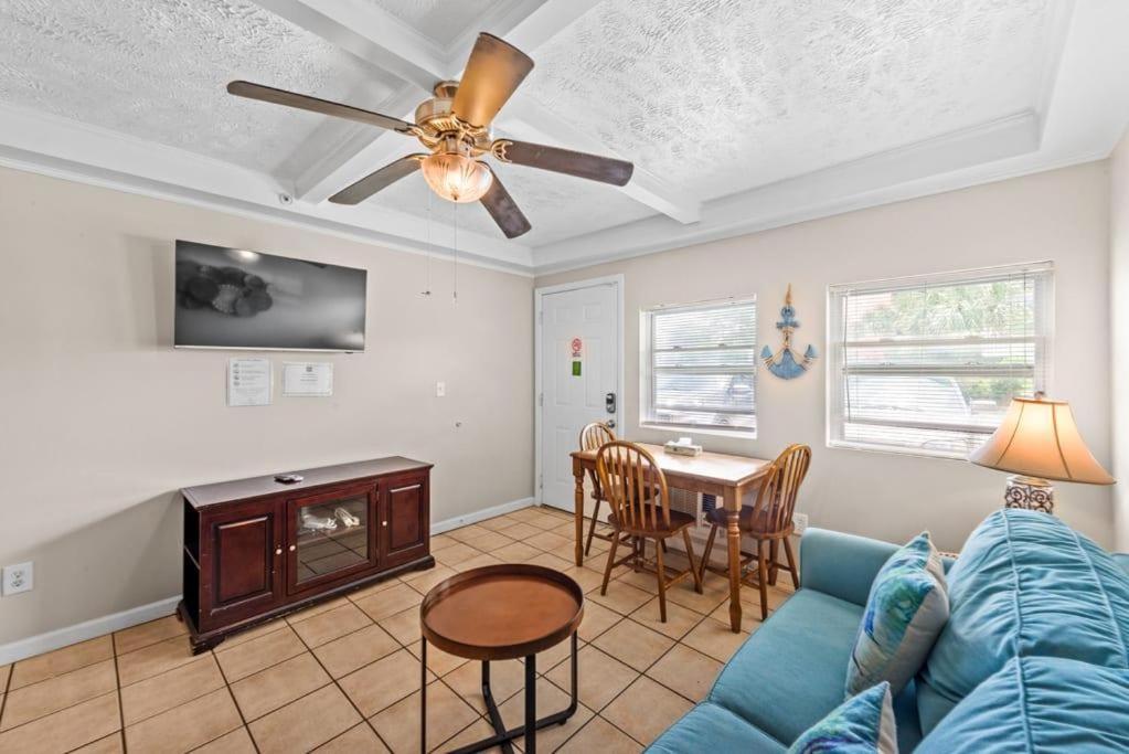 Апартаменты 1Br With Pool Parking Pets Next To Beach 6 Миртл-Бич Экстерьер фото