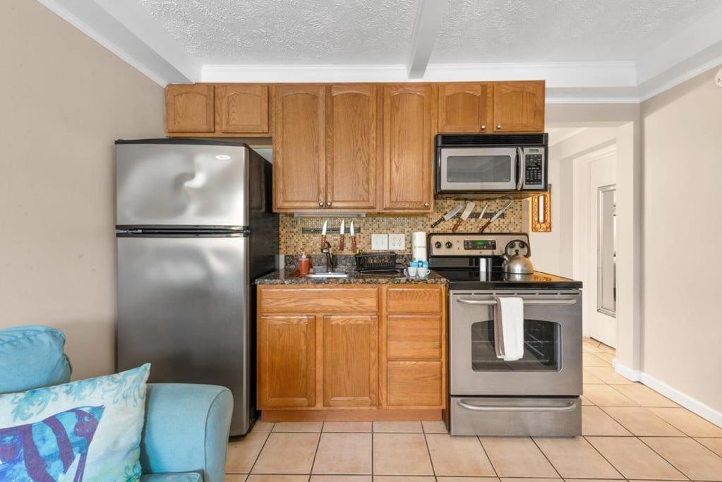 Апартаменты 1Br With Pool Parking Pets Next To Beach 6 Миртл-Бич Экстерьер фото